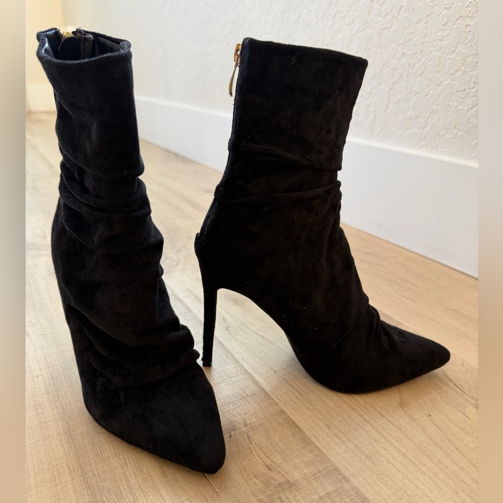 Elegant Black Suede Women's Boots